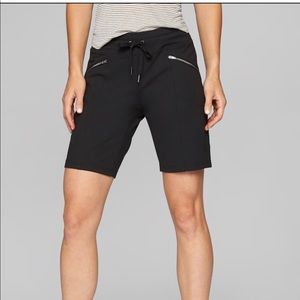 Athleta Metro Slouch Shorts